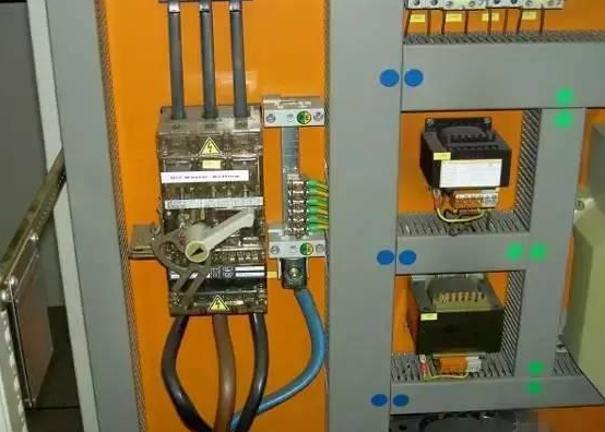 電氣柜主進(jìn)線