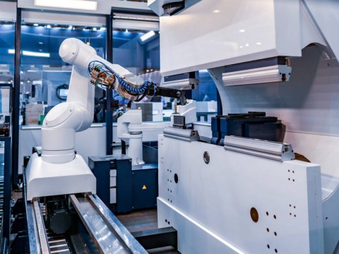 工信部：我國制造業(yè)已連續(xù)11年位居世界第一 是工業(yè)體系最健全國家